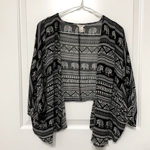 FOREVER 21 Bohemian Style Short Sleeve Kimono Wrap